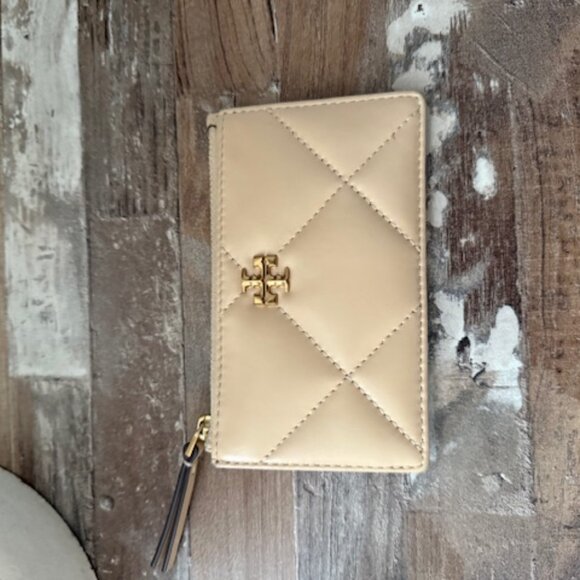 Tory Burch Kira Diamond Quilt Zip Card Case - Picture 6 of 6